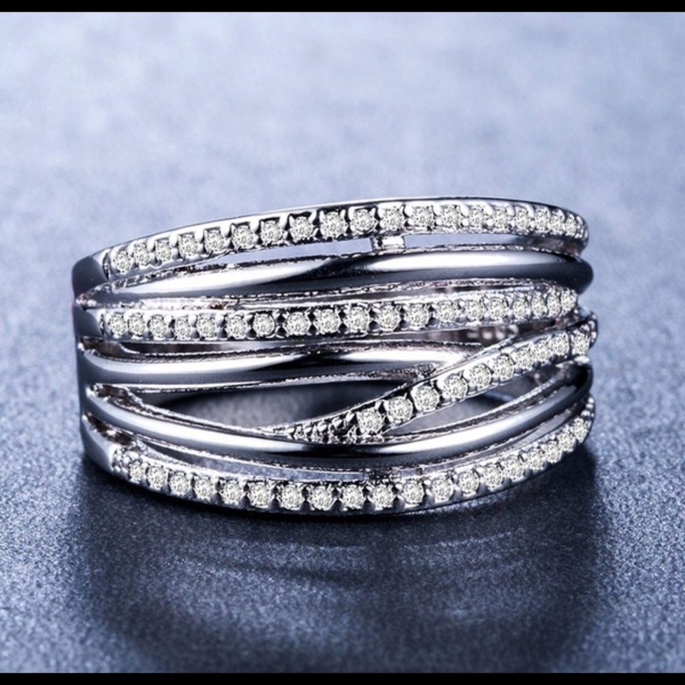 CZ/Silver Rope Ring - Picture 2 of 8